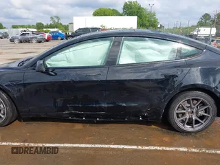 2023 Tesla Model 3 с VIN 5YJ3E1EA5PF429376, выставлен на аукционе IAAI как лот 42133030 с пробегом 105 466 миль миль и . История ставок и продаж доступна на DreamBid. Изображение 13.