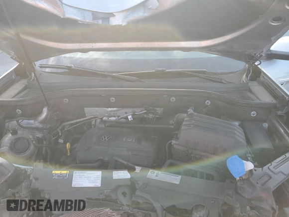 2020 Volkswagen Atlas SE with VIN 1V23C2CA6LC226467, listed as a Copart auction lot 55498015 with 125,211 mi miles and Non repairable. Bid and sale history available at DreamBid. Image 12.