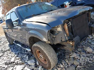 2002 Ford Super Duty F-250 XL with VIN 1FTNW21F52ED15515, listed as a IAAI auction lot 41351889 with 313,722 mi miles. Bid and sale history available at carsss.com. Image 1.