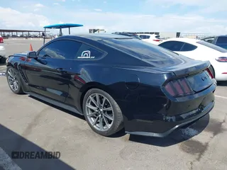 2017 Ford Mustang GT z VIN 1FA6P8CF7H5266205, wystawiony jako IAAI lot #42207939 z przebiegiem 63 886 mil mil oraz . Historia ofert i sprzedaży dostępna na DreamBid. Obrazek 3.