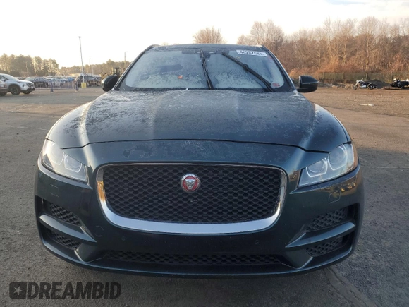 2017 Jaguar F-Pace 20d Premium with VIN SADCJ2BN0HA089562, listed as a Copart auction lot 48287685 with 141,564 mi miles and Clean Title. Bid and sale history available at DreamBid. Image 5.