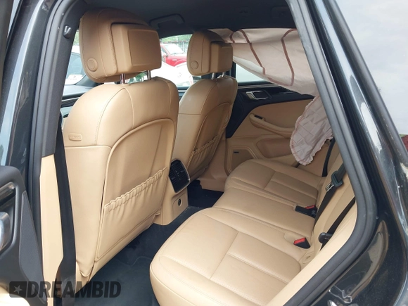 2018 Porsche Macan with VIN WP1AA2A52JLB23840, listed as a IAAI auction lot 42472844 with 53,368 mi miles and . Bid and sale history available at DreamBid. Image 8.