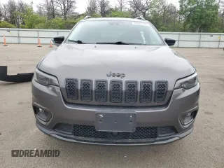 2023 Jeep Cherokee Altitude Lux z VIN 1C4PJMMB9PD101880, wystawiony jako Copart lot #59031145 z przebiegiem 17 888 mil mil oraz Szkoda całkowita • Salvage title. Historia ofert i sprzedaży dostępna na DreamBid. Obrazek 5.