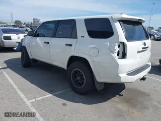 2017 Toyota 4Runner SR5 with VIN JTEZU5JR8H5159445, listed as a IAAI auction lot 41936282 with 88,262 mi miles. Bid and sale history available at carsss.com. Image 3.