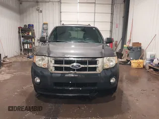 2011 Ford Escape XLT с VIN 1FMCU9DG3BKA18878, выставлен на аукционе IAAI как лот 41549599 с пробегом 114 576 миль миль и . История ставок и продаж доступна на DreamBid. Изображение 12.