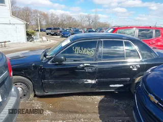 2009 Ford Police Interceptor with VIN 2FAHP71V59X110550, listed as a IAAI auction lot 41640643 with 184,461 mi miles and . Bid and sale history available at DreamBid. Image 14.