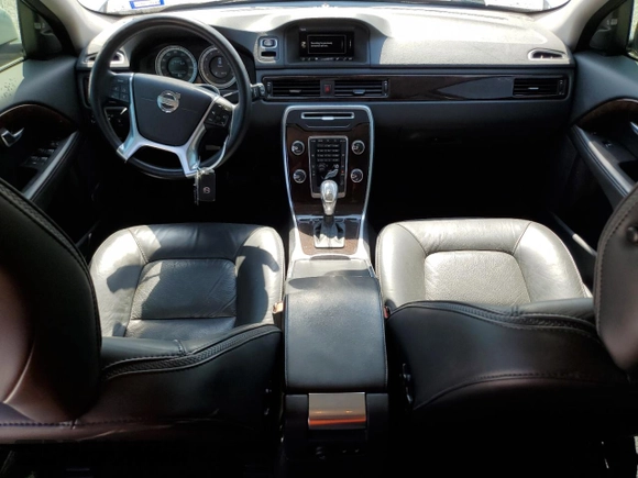 2013 Volvo XC70 3.2L with VIN YV4952BZ8D1162083, listed as a Copart auction lot 67763784 with 195,377 mi miles and Salvage Title. Bid and sale history available at DreamBid. Image 8.