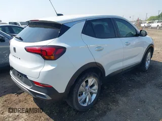 2024 Buick Encore GX Preferred z VIN KL4AMBS20RB009425, wystawiony jako IAAI lot #41928120 z przebiegiem 23 373 mil mil oraz . Historia ofert i sprzedaży dostępna na DreamBid. Obrazek 4.