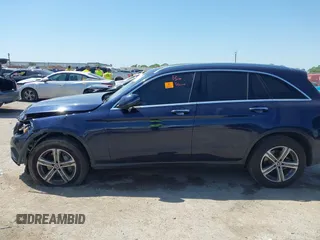 2019 Mercedes-Benz GLC 300 with VIN WDC0G4JB2KV183985, listed as a IAAI auction lot 42004134 with Not provided miles and . Bid and sale history available at DreamBid. Image 14.