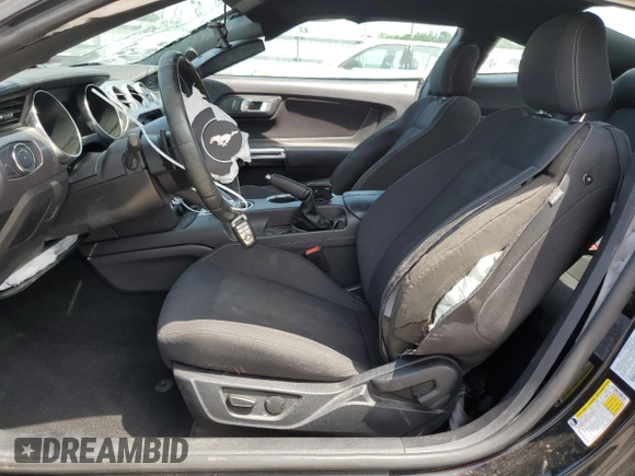 2020 Ford Mustang EcoBoost z VIN 1FA6P8TH5L5184273, wystawiony jako Copart lot #57906725 z przebiegiem 47 161 mil mil oraz Szkoda całkowita • Salvage title. Historia ofert i sprzedaży dostępna na DreamBid. Obrazek 7.