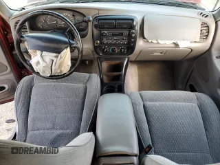 1997 Ford Explorer XLT z VIN 1FMDU35P1VZB19378, wystawiony jako Copart lot #63398615 z przebiegiem 196 516 mil mil oraz Szkoda całkowita • Salvage title. Historia ofert i sprzedaży dostępna na DreamBid. Obrazek 8.