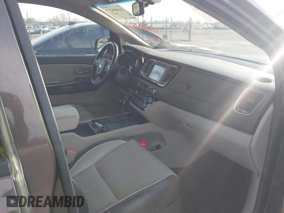 2016 Kia Sedona EX with VIN KNDMC5C1XG6159271, listed as a IAAI auction lot 41409277 with 95,696 mi miles. Bid and sale history available at carsss.com. Image 5.