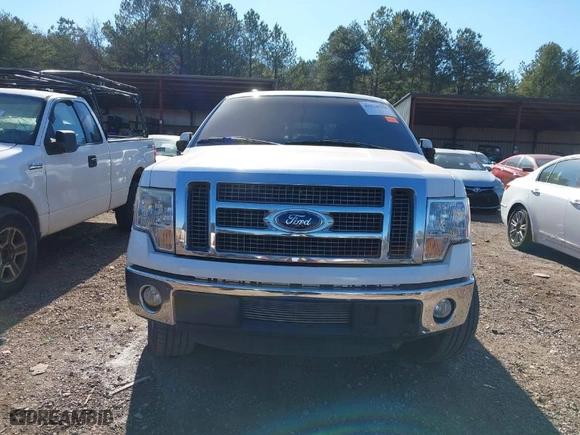 2011 Ford F-150 XLT with VIN 1FTFW1CT4BFB37205, listed as a IAAI auction lot 41220779 with 261,013 mi miles. Bid and sale history available at carsss.com. Image 6.