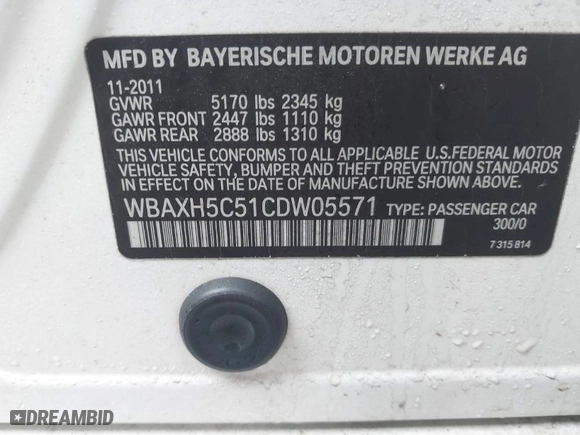 2012 BMW 5 Series 528i xDrive with VIN WBAXH5C51CDW05571, listed as a IAAI auction lot 41452707 with 80,112 mi miles. Bid and sale history available at carsss.com. Image 9.