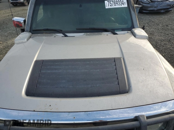 2006 Hummer H3 with VIN 5GTDN136268242400, listed as a Copart auction lot 75769334 with Not Provided miles and Salvage Title. Bid and sale history available at carsss.com. Image 12.
