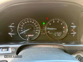 2006 Lexus LX 470 with VIN JTJHT00W664012277, listed as a Copart auction lot 52622595 with 255,183 mi miles and Clean Title. Bid and sale history available at DreamBid. Image 8.