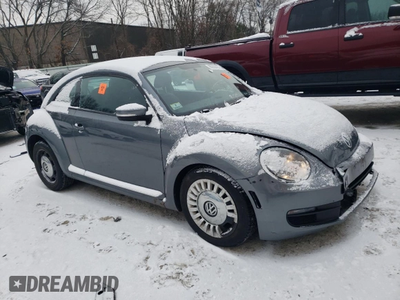 2014 Volkswagen Beetle 2.5L w/Sun with VIN 3VWJP7AT0EM608328, listed as a Copart auction lot 86209494 with 118,767 mi miles and Clean Title. Bid and sale history available at DreamBid. Image 4.
