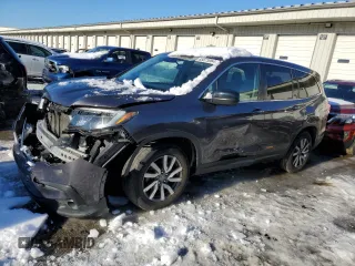 2021 Honda Pilot EX z VIN 5FNYF5H32MB027088, wystawiony jako Copart lot #85873064 z przebiegiem 57 424 mil mil oraz Szkoda całkowita • Salvage title. Historia ofert i sprzedaży dostępna na DreamBid. Obrazek 1.