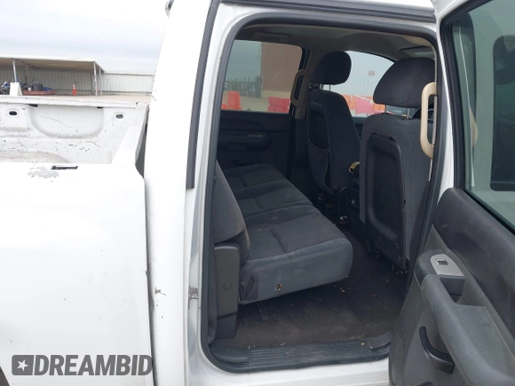 2009 Chevrolet Silverado 1500 LT with VIN 3GCEC23019G109676, listed as a IAAI auction lot 41947720 with 224,517 mi miles. Bid and sale history available at carsss.com. Image 8.