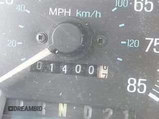 1988 Ford F-250 с VIN 1FTHF25H1JNB81061, выставлен на аукционе IAAI как лот 42351176 с пробегом 1 400 миль миль и . История ставок и продаж доступна на DreamBid. Изображение 13.