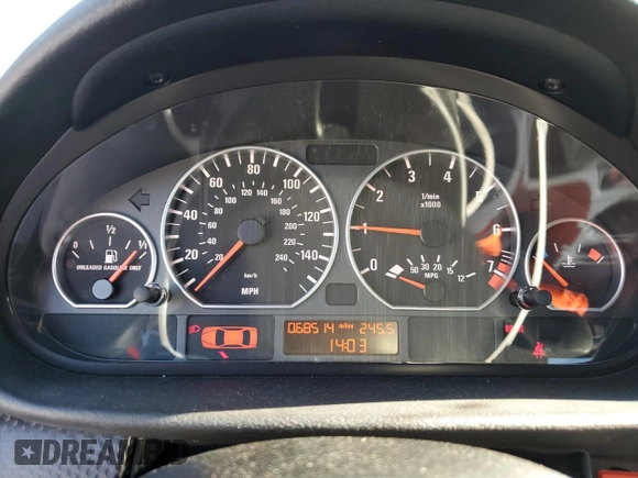 2004 BMW 3 Series 330i with VIN WBAEV53484KM07672, listed as a Copart auction lot 83560464 with 68,514 mi miles and Salvage Title. Bid and sale history available at carsss.com. Image 9.