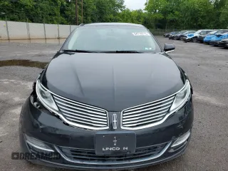 2013 Lincoln MKZ z VIN 3LN6L2J90DR818503, wystawiony jako Copart lot #54716715 z przebiegiem 114 227 mil mil oraz Szkody całkowita. Historia ofert i sprzedaży dostępna na DreamBid. Obrazek 5.