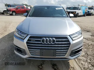 2019 Audi Q7 Premium with VIN WA1AAAF78KD020109, listed as a Copart auction lot 44381715 with 68,361 mi miles and Salvage title. Bid and sale history available at DreamBid. Image 5.