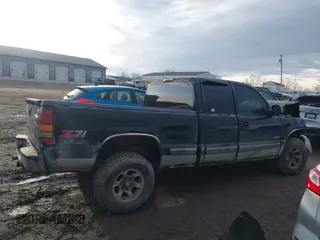 1999 Chevrolet Silverado 1500 LT with VIN 2GCEK19T6X1256127, listed as a IAAI auction lot 41747542 with 165,721 mi miles and . Bid and sale history available at DreamBid. Image 13.