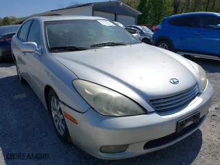 2002 Lexus ES 300 with VIN JTHBF30G220055704, listed as a IAAI auction lot 41994536 with 326,282 mi miles. Bid and sale history available at carsss.com. Image 6.