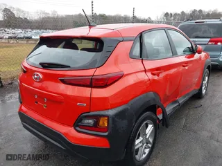 2020 Hyundai Kona SE with VIN KM8K1CAA2LU486477, listed as a IAAI auction lot 41529157 with 59,599 mi miles. Bid and sale history available at carsss.com. Image 4.