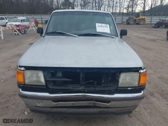 1996 Ford Ranger XL with VIN 1FTCR14A2TPA33525, listed as a IAAI auction lot 41602295 with 209,805 mi miles. Bid and sale history available at carsss.com. Image 6.