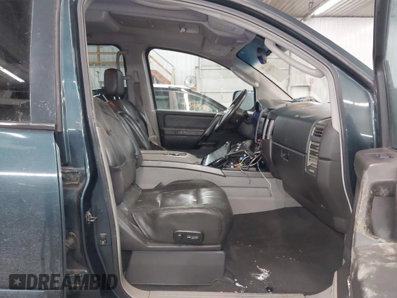 2004 Nissan Titan LE with VIN 1N6AA07B14N511618, listed as a IAAI auction lot 41336419 with 195,863 mi miles and . Bid and sale history available at carsss.com. Image 5.