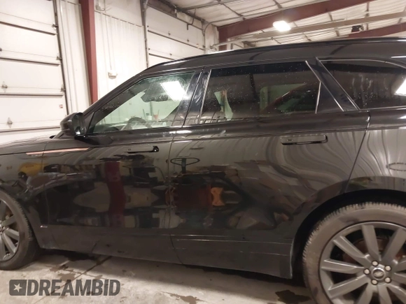 2018 Land Rover Range Rover Velar R-Dynamic HSE with VIN SALYM2RV7JA748072, listed as a IAAI auction lot 41207544 with 65,385 mi miles and . Bid and sale history available at DreamBid. Image 15.
