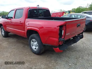 2021 Toyota Tacoma SR z VIN 3TMCZ5AN6MM444433, wystawiony jako IAAI lot #42260193 z przebiegiem 47 351 mil mil oraz . Historia ofert i sprzedaży dostępna na DreamBid. Obrazek 3.