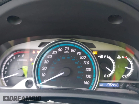 2013 Toyota Venza LE with VIN 4T3BA3BB6DU035570, listed as a IAAI auction lot 40876137 with 176,446 mi miles. Bid and sale history available at carsss.com. Image 7.