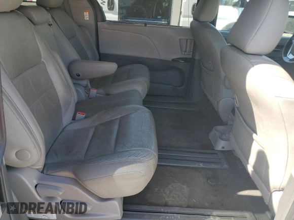 2016 Toyota Sienna XLE with VIN 5TDYK3DC0GS752355, listed as a Copart auction lot 61857925 with 146,949 mi miles and Salvage title. Bid and sale history available at DreamBid. Image 11.