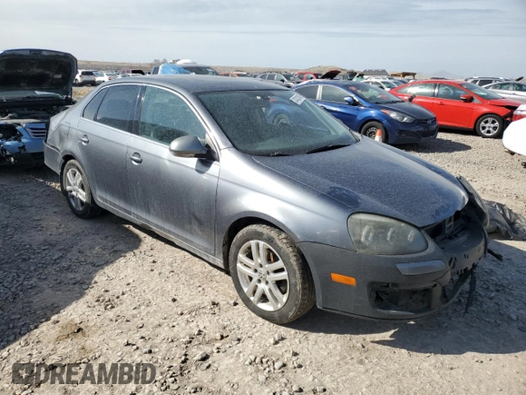 2005 Volkswagen Jetta 2.5L with VIN 3VWDF71K55M637198, listed as a Copart auction lot 47421405 with 254,883 mi miles and Salvage title. Bid and sale history available at DreamBid. Image 4.