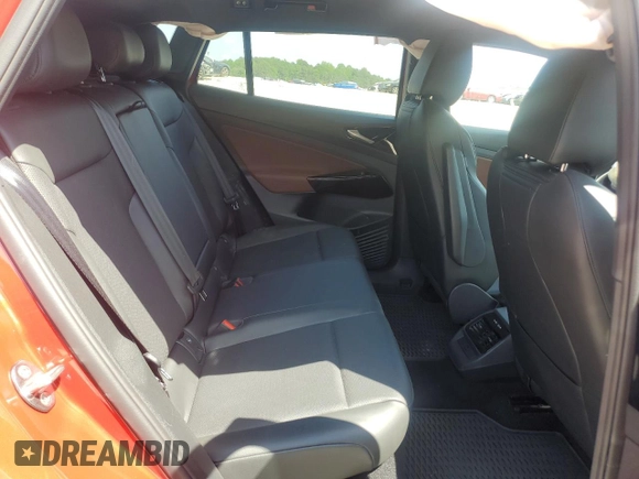 2021 Volkswagen ID.4 Pro S z VIN WVGKMPE29MP059900, wystawiony jako Copart lot #53725825 z przebiegiem Nie podano mil oraz Szkody całkowita. Historia ofert i sprzedaży dostępna na DreamBid. Obrazek 11.