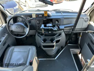 2014 Ford Econoline Cargo Commercial with VIN 1FTNS2EWXEDA65012, listed as a Copart auction lot 55211795 with 181,271 mi miles and Clean Title. Bid and sale history available at carsss.com. Image 6.
