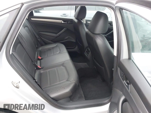2015 Volkswagen Passat SE с VIN 1VWBV7A39FC031487, выставлен на аукционе IAAI как лот 41945088 с пробегом 171 742 миль миль и . История ставок и продаж доступна на DreamBid. Изображение 8.