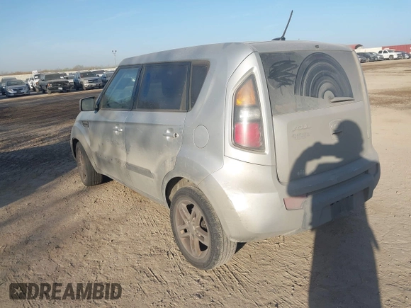 2011 Kia Soul + with VIN KNDJT2A28B7712001, listed as a IAAI auction lot 41767843 with 218,016 mi miles. Bid and sale history available at carsss.com. Image 3.