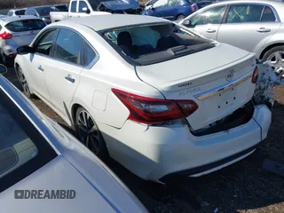 2018 Nissan Altima SR with VIN 1N4AL3AP6JC143033, listed as a IAAI auction lot 41829376 with Not Provided miles and . Bid and sale history available at carsss.com. Image 3.