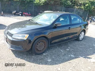 2014 Volkswagen Jetta SE with VIN 3VWD17AJ0EM393384, listed as a IAAI auction lot 42661590 with 118,385 mi miles and . Bid and sale history available at DreamBid. Image 2.
