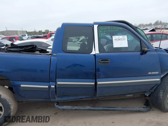 2000 Chevrolet Silverado 1500 with VIN 2GCEC19W7Y1367696, listed as a IAAI auction lot 41283222 with Not Provided miles and . Bid and sale history available at DreamBid. Image 14.