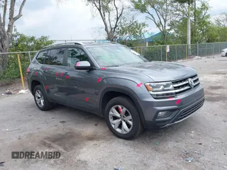 2018 Volkswagen Atlas SE with VIN 1V2CR2CA6JC526439, listed as a IAAI auction lot 41688693 with 142,834 mi miles and . Bid and sale history available at DreamBid. Image 1.