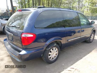 2005 Chrysler Town & Country Touring with VIN 2C8GP54L95R181669, listed as a IAAI auction lot 42065243 with 183,285 mi miles. Bid and sale history available at carsss.com. Image 4.
