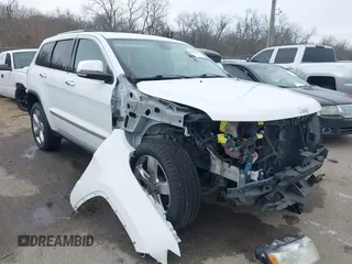 2013 Jeep Grand Cherokee Overland with VIN 1C4RJECG5DC648593, listed as a IAAI auction lot 41576630 with 187,098 mi miles. Bid and sale history available at carsss.com. Image 1.