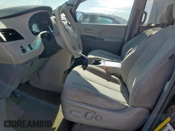 2012 Toyota Sienna LE AAS с VIN 5TDKK3DC7CS183942, выставлен на аукционе Copart как лот 57597305 с пробегом 245 971 миль миль и Списание • Salvage title. История ставок и продаж доступна на DreamBid. Изображение 7.