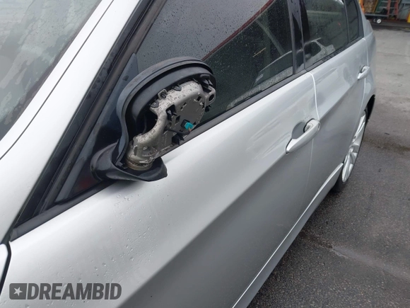 2006 BMW 3 Series 325i with VIN WBAVB13556K000616, listed as a IAAI auction lot 42422569 with 201,931 mi miles and . Bid and sale history available at DreamBid. Image 6.