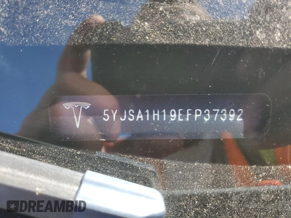 2014 Tesla Model S 60 z VIN 5YJSA1H19EFP37392, wystawiony jako Copart lot #57347625 z przebiegiem Nie podano mil oraz Szkoda całkowita • Salvage title. Historia ofert i sprzedaży dostępna na DreamBid. Obrazek 12.